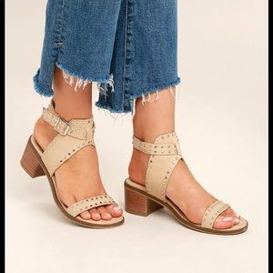 Steve Madden Nude Gila Sandals Size 6M